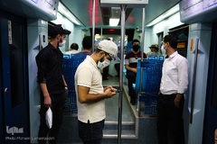 قطار شهری مشهد در روزهای «ماسک اجباری»