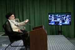 ارتباط تصویری نمایندگان مجلس با رهبر انقلاب