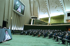 ارتباط تصویری نمایندگان مجلس با رهبر انقلاب