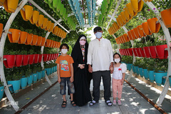 من ماسک می‌زنم