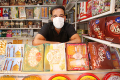 من ماسک می‌زنم