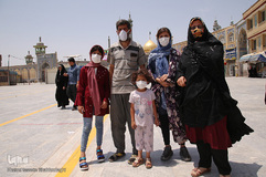 من ماسک می‌زنم