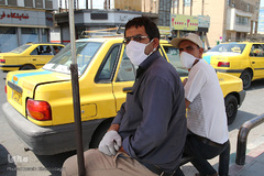 من ماسک می‌زنم