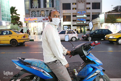 من ماسک می‌زنم