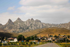 طبیعت ارتفاعات روستای مزرعه و قلعه شیور