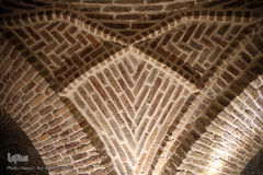 مسجد «ملک آباد» بازار فرش فروشان تهران