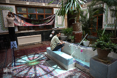 مسجد «ملک آباد» بازار فرش فروشان تهران