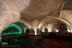 مسجد «ملک آباد» بازار فرش فروشان تهران