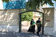 هدیه خادمان حرم شاهچراغ به زوج ها در روز ازدواج