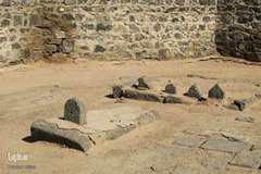 مزار مطهر حضرات معصومین(امام حسن، امام سجاد، امام محمدباقر و امام صادق (علیهم السلام) در قبرستان بقیع