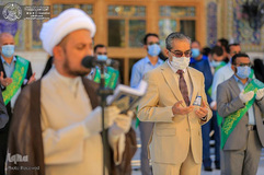 تعویض پرچم حرم حضرت علی(ع)