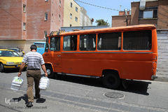 توزیع ۲۰۰۰پرس غذای گرم میان خانواده های محروم و حاشیه نشین تهران و ورامین توسط موسسه خیریه شهدای مدافع حرم استان تهران