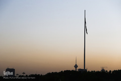 آیین "سلام بر محرم"، تعویض مرتفع ترین پرچم کشور