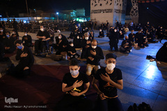 عزاداری شب سوم محرم در میدان امام حسین(ع)