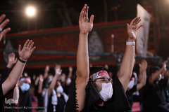 عزاداری شب تاسوعای حسینی هیات «ریحانة الحسین(ع)» با مداحی سیدمجید بنی فاطمه در پارک ارم تهران