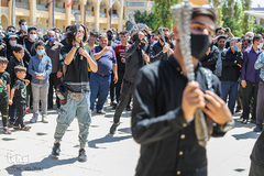 عزاداری ظهر عاشورا در حرم شاهچراغ(ع)