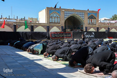 اقامه نماز ظهر عاشورا در زنجان