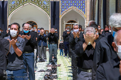 اقامه نماز ظهر عاشورا در زنجان
