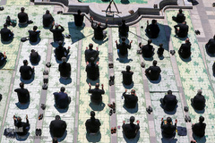 اقامه نماز ظهر عاشورا در زنجان