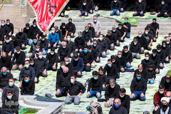 اقامه نماز ظهر عاشورا در زنجان