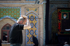 اقامه نماز ظهر عاشورا در زنجان