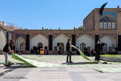 اقامه نماز ظهر عاشورا در زنجان