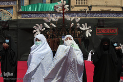 اقامه نماز جماعت ظهر عاشورای حسینی در آستان مقدس امامزاده صالح(ع) تهران