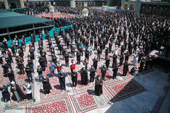 عزاداری ظهر عاشورا در حرم کریمه اهل بیت(ع)