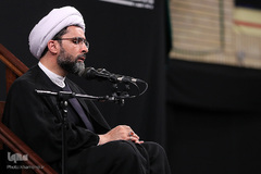 آخرین شب عزاداری حضرت اباعبدالله الحسین(ع) در حسینیه امام خمینی(ره) با حضور رهبر معظم انقلاب اسلامی