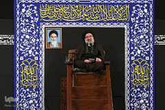 آخرین شب عزاداری حضرت اباعبدالله الحسین(ع) در حسینیه امام خمینی(ره) با حضور رهبر معظم انقلاب اسلامی