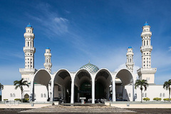 مسجد «کوتاکینابالو»، شاهکار معماری اسلامی مالزی