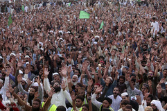 تظاهرات اعتراض آمیز مردم شهرهای مختلف پاکستان در محکومیت طراحی و انتشار کاریکاتورهای موهن به پیامبر گرامی اسلام(ص) توسط نشریه فرانسوی «شارلی عبدو»