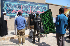 تجمع اعتراضی طلاب و دانشجویان قم در پی هتک حرمت روزنامه فرانسوی به پیامبر اسلام(ص)