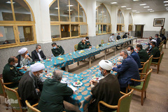دیدار سردار دریادار علی فدوی جانشین فرمانده کل سپاه با آیت‌الله دژکام تولیت آستان مقدس حضرت شاهچراغ(ع)