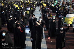 تجمع اعتراضی مردم تهران در محکومیت اهانت به پیامبر گرامی اسلام(ص) در میدان امام حسین(ع) 