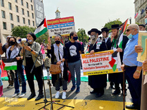 تجمع معترضان به امضای توافق ننگین سازش با رژیم صهیونیستی مقابل کاخ سفید