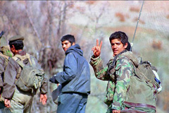 گل‌خاک شهیدان؛ رزمندگان نوجوان جبهه های حق علیه باطل