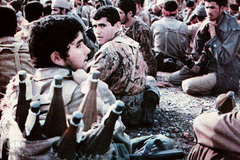 گل‌خاک شهیدان؛ رزمندگان نوجوان جبهه های حق علیه باطل