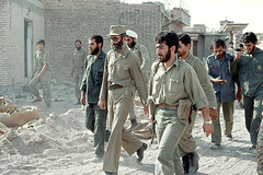 گل خاک شهیدان، حضور رهبر انقلاب در جبهه ها