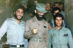 گل خاک شهیدان، حضور رهبر انقلاب در جبهه ها