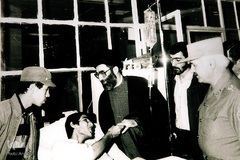 گل خاک شهیدان، حضور رهبر انقلاب در جبهه ها