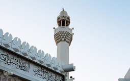 مسجد «الرحمة» عبادتگاهی زیبا در ساحل دریای سرخ شهر جده عربستان