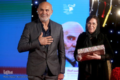 جمشید هاشم‌پور، بازیگر پیشکسوت سینما و همسرش