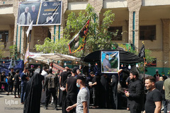 با زائرین پیاده روی اربعین حسینی