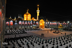 آیین شمع‌گردانی شب شهادت امام رضا (ع) در حرم مطهر رضوی