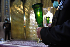 آیین شمع‌گردانی شب شهادت امام رضا (ع) در حرم مطهر رضوی