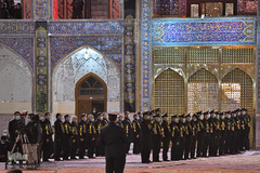 آیین شمع‌گردانی شب شهادت امام رضا (ع) در حرم مطهر رضوی