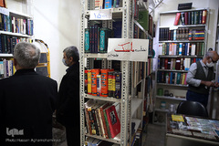 یک انتشاراتی در بازار کتاب ایران