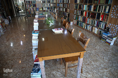 فضای خلوت و بدون مشتری یک انتشاراتی در بازار کتاب ایران