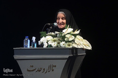 نوش آفرین انصاری، همسر استاد مهدی محقق